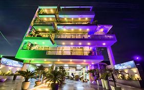 Sky Suites Huda City Center